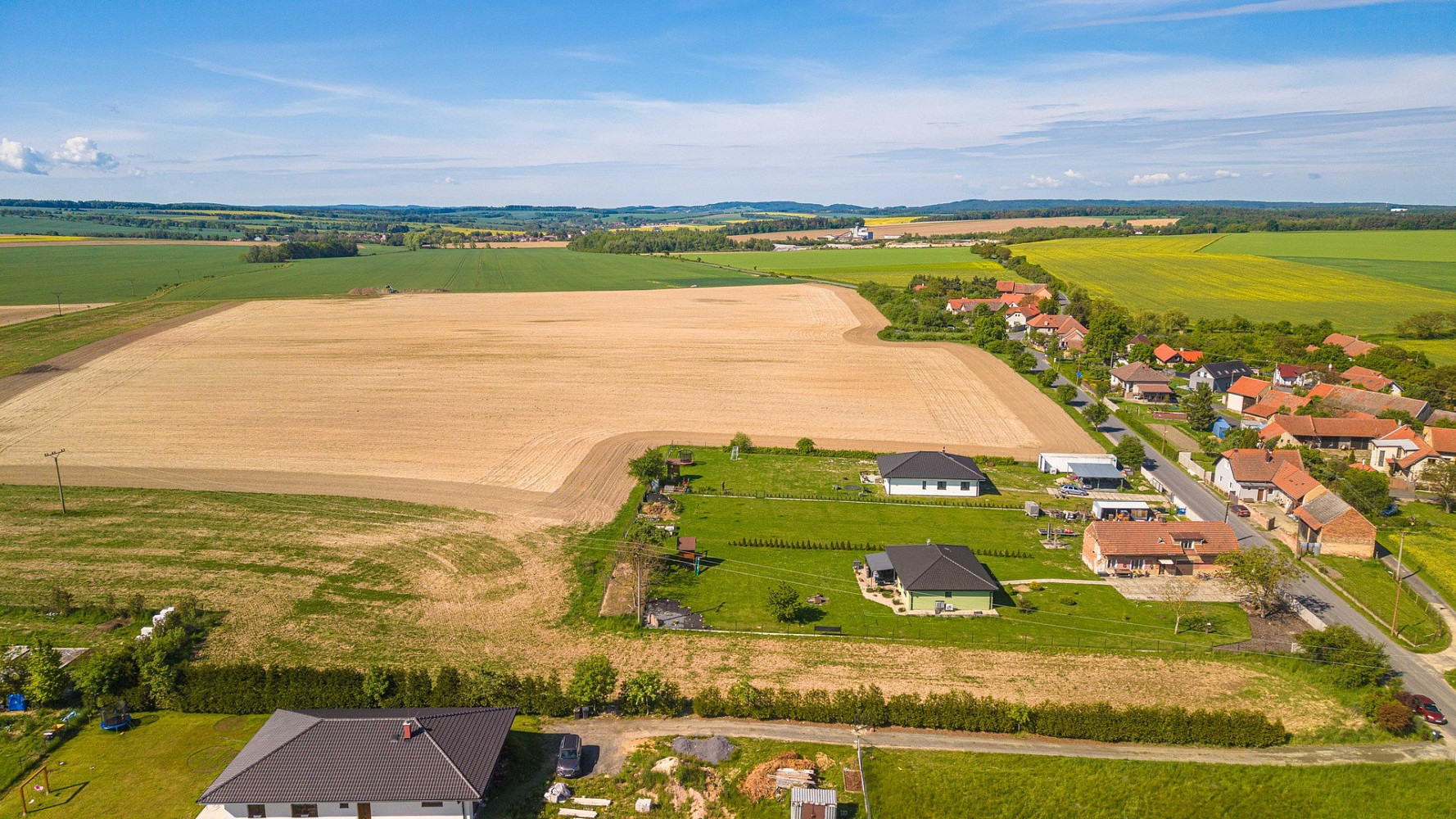 Prodej stavebního pozemku 2 295 m² – fotografie 5