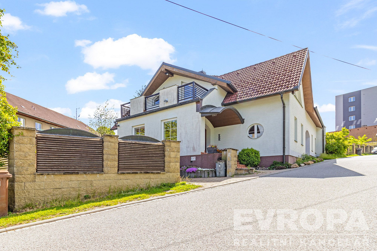 Prodej domu 375 m² s pozemkem 772 m²