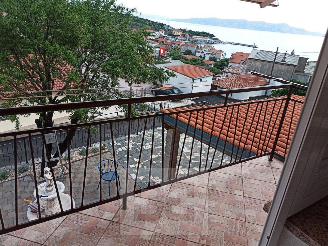 Prodej domu 250 m² s pozemkem 400 m² — photo 2