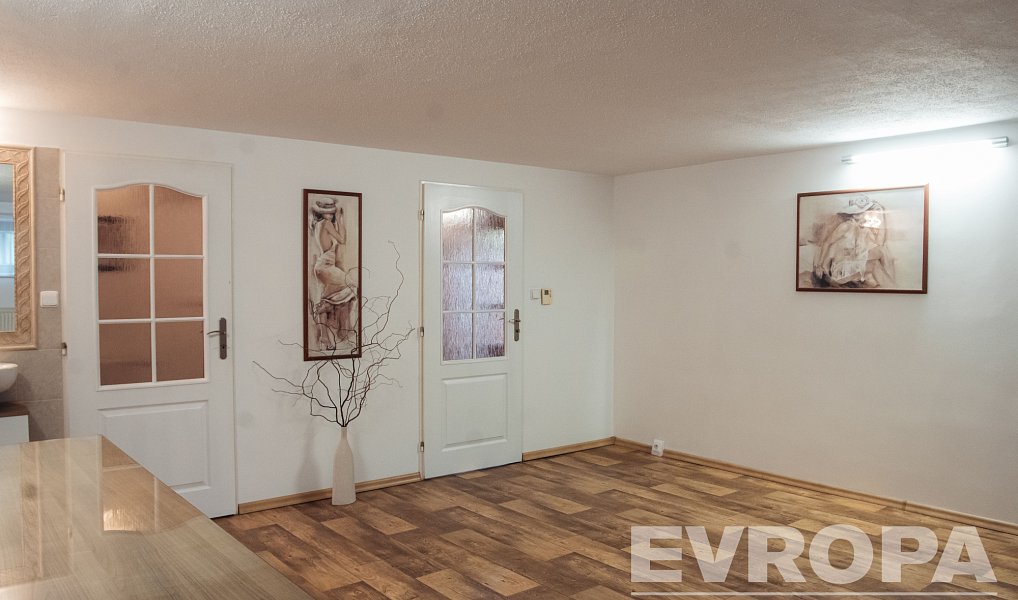 Prodej domu 226 m² s pozemkem 660 m², Pardubice – náhled fotky 18