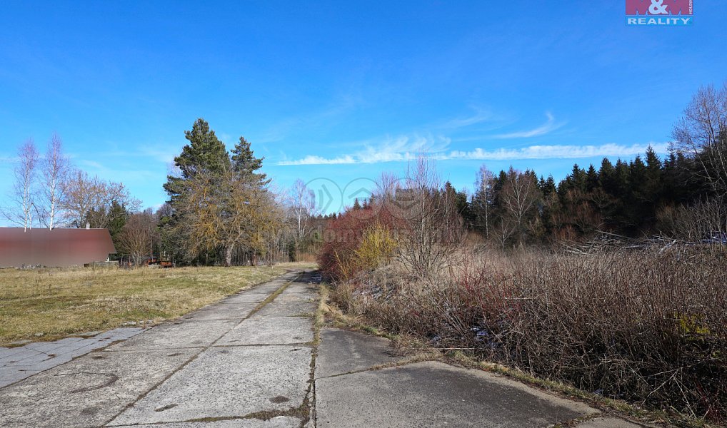 Prodej stavebního pozemku 8 500 m², Pila – náhled fotky 6