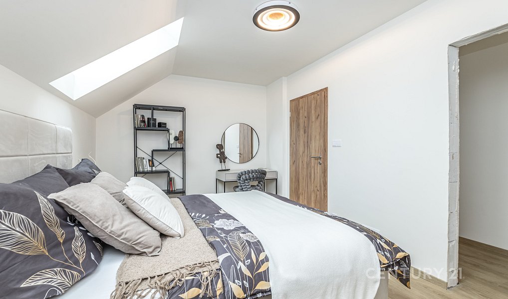 Prodej bytu 4+kk 117 m², Škvorec – náhled fotky 16