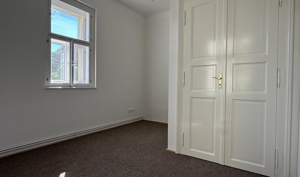 Pronájem kanceláře 14 m², Kladno – náhled fotky 4