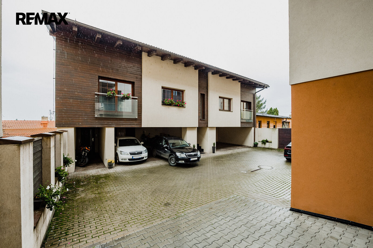 Prodej kanceláře 214 m²
