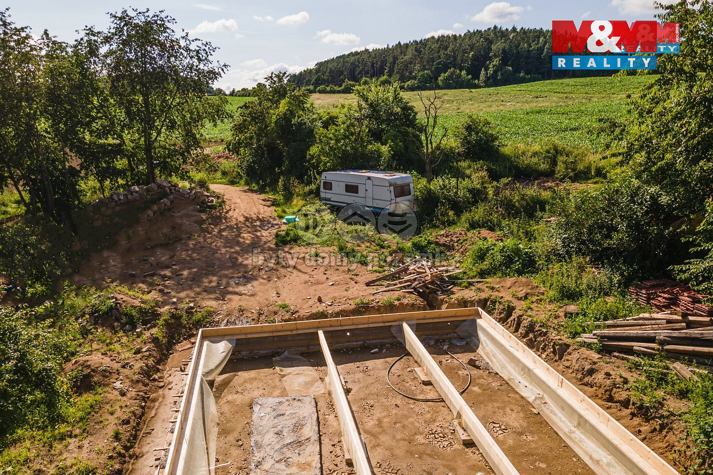 Prodej stavebního pozemku 787 m² – pohled 5