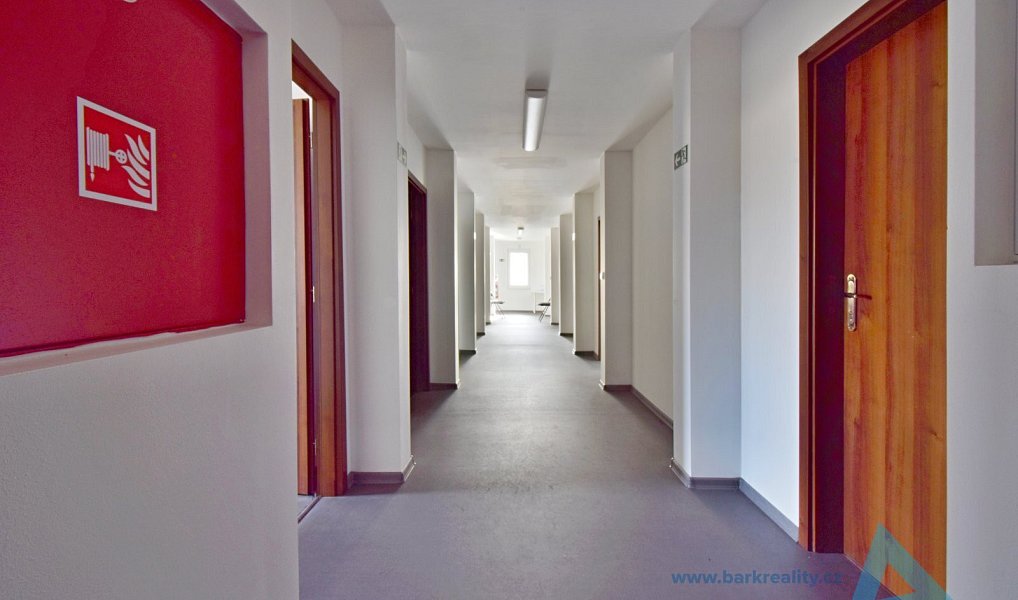 Pronájem kanceláře 20 m², Nová Paka – náhled fotky 5
