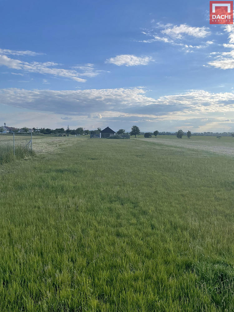 Prodej stavebního pozemku 1 607 m² – fotografie 4