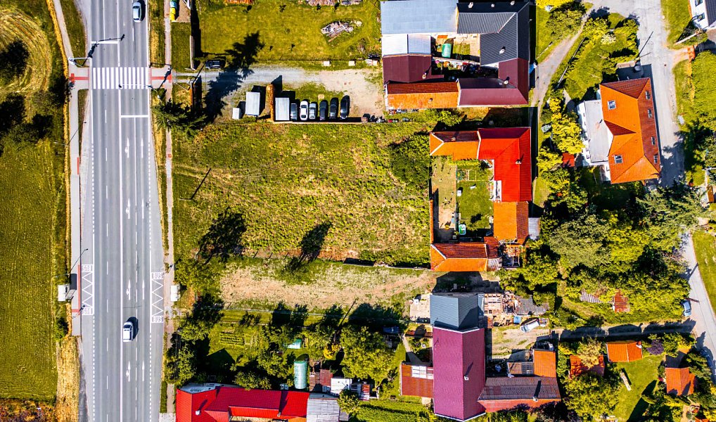 Prodej stavebního pozemku 2 053 m², Hranice – náhled fotky 3