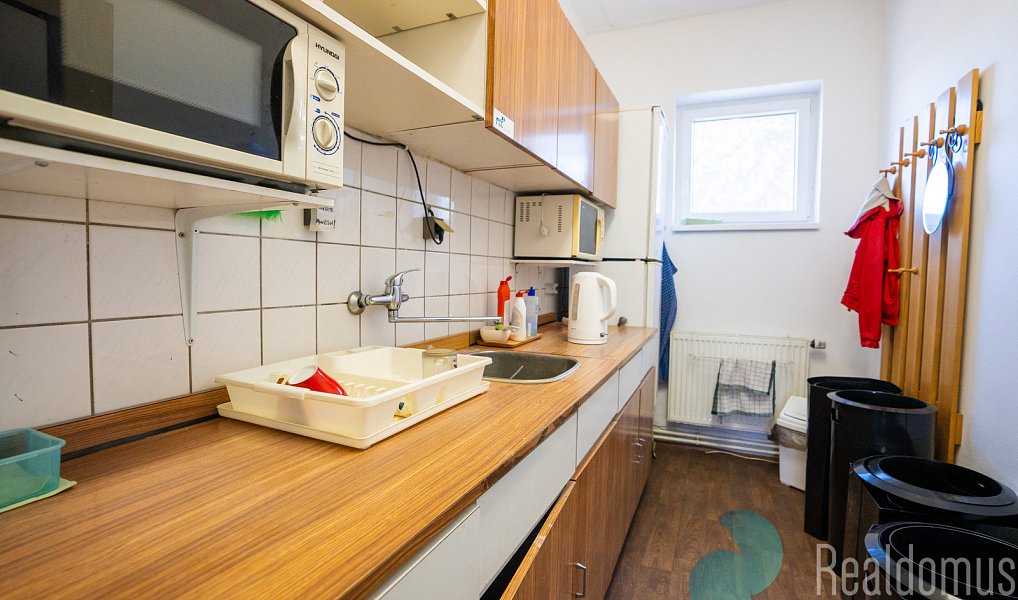Prodej výrobních prostor 2 255 m², Milovice – náhled fotky 5