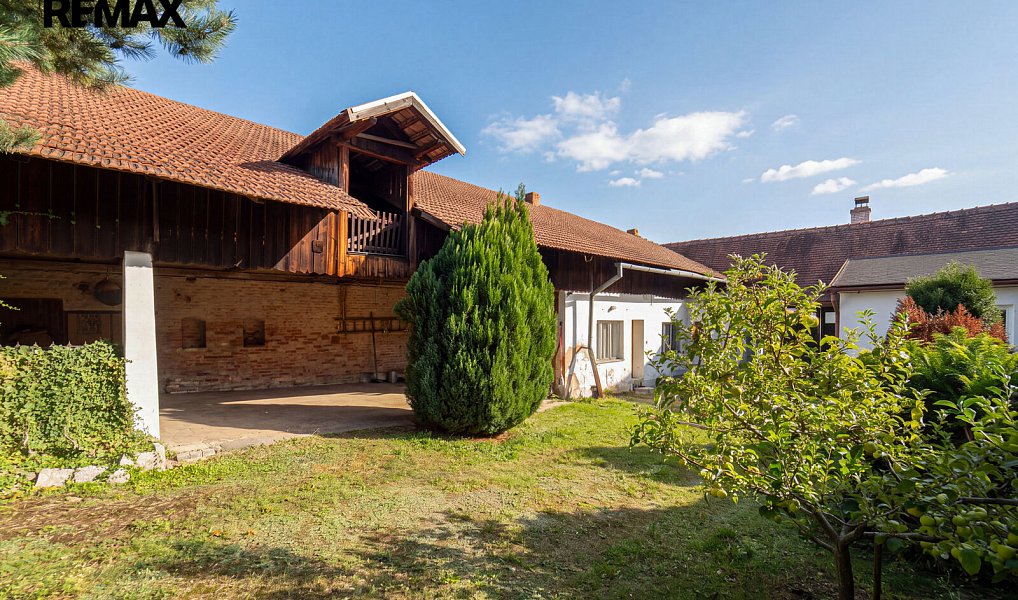 Prodej domu 427 m² s pozemkem 858 m², Brno – náhled fotky 34