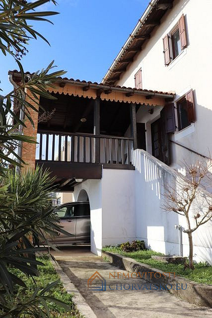 Prodej domu 375 m² s pozemkem 465 m² - Aanzicht 3