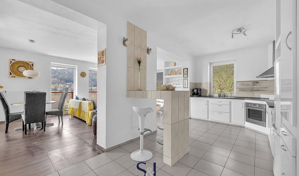 Prodej domu 318 m² s pozemkem 1 117 m², Turnov – náhled fotky 9