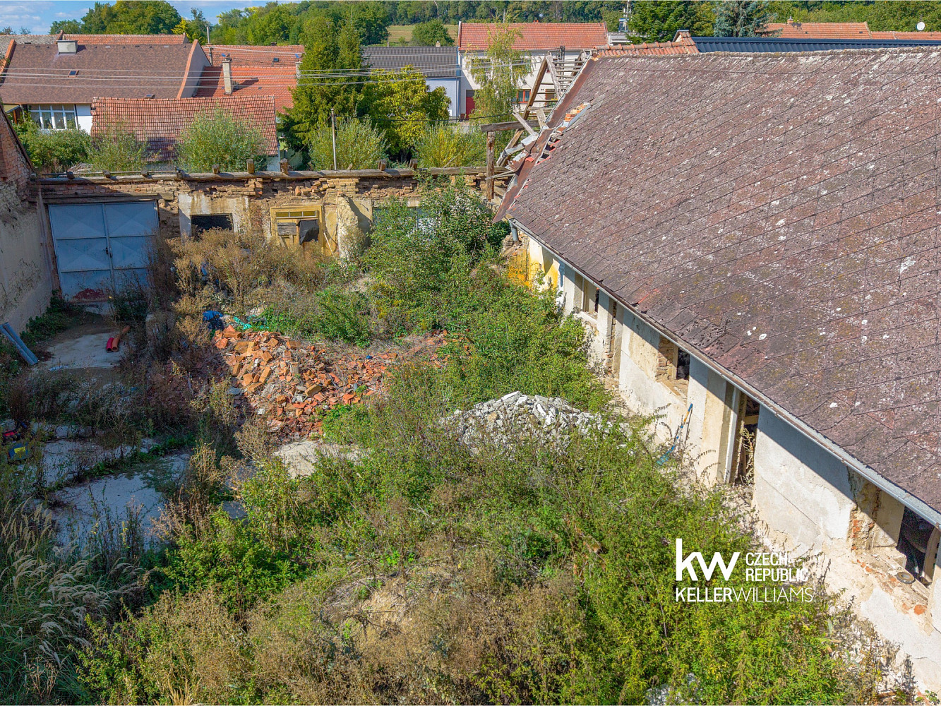 Prodej stavebního pozemku 2 165 m² – fotografie 5