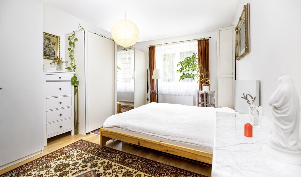 Prodej bytu 2+1 70 m², Praha – náhled fotky 3