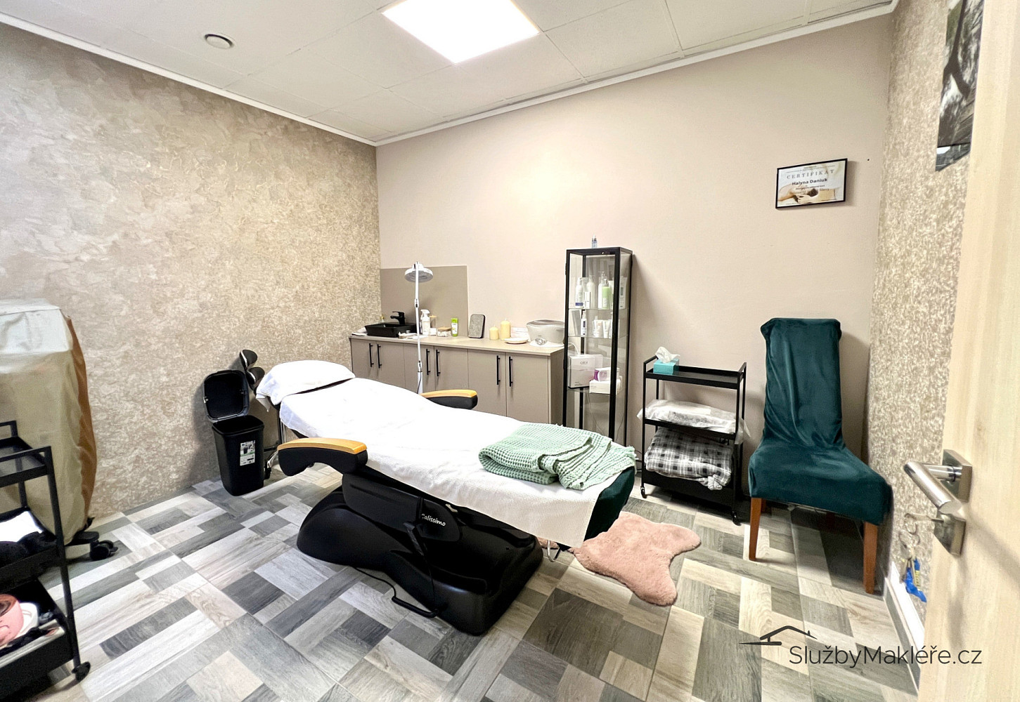 Pronájem komerčního objektu (jiného typu) 68 m² – fotografie 3