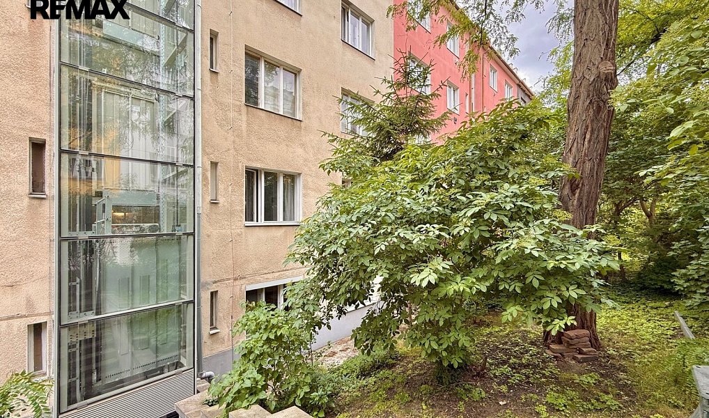 Prodej bytu 1+1 45 m², Praha – náhled fotky 10