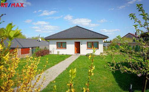 Prodej domu 117 m² s pozemkem 913 m², Bezručova, Hřebeč, okres Kladno