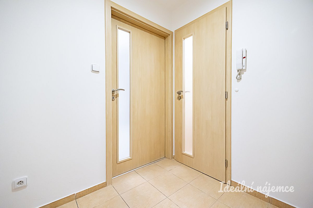 Pronájem bytu 1+kk 27 m² - View 6
