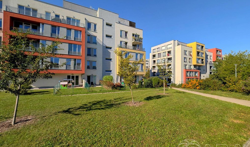 Prodej bytu 2+kk 55 m², Praha – náhled fotky 17