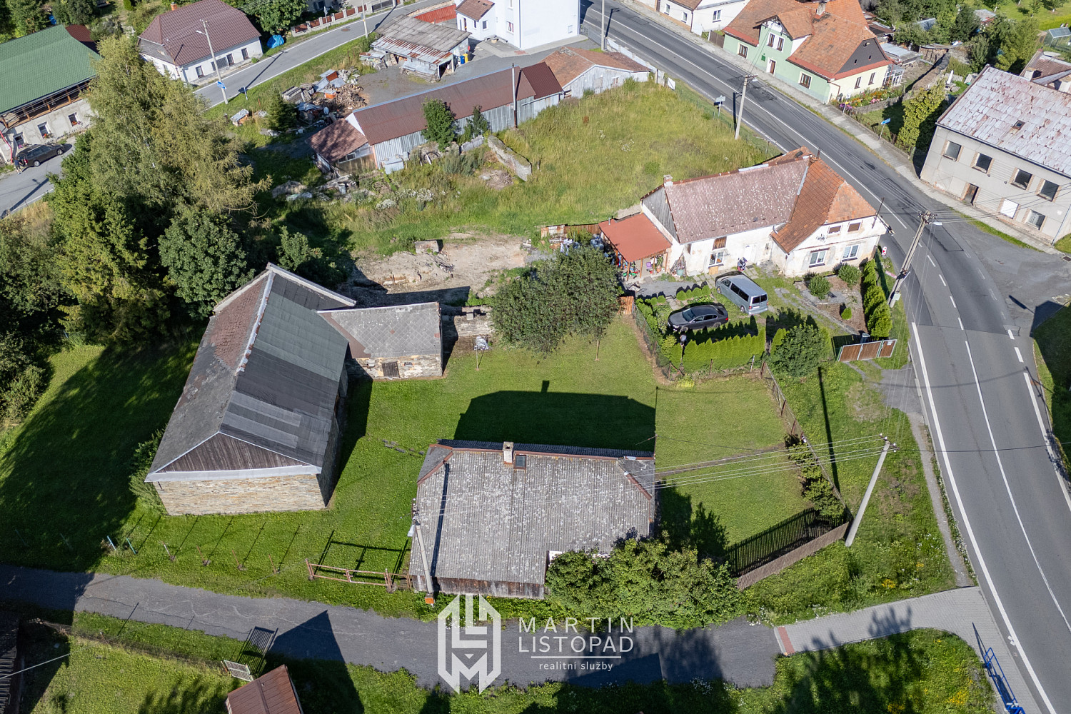 Prodej stavebního pozemku 1 379 m² – pohled 4