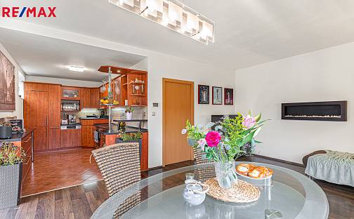 Prodej bytu 4+kk 98 m², Sportovní, Velké Přílepy, okres Praha-západ