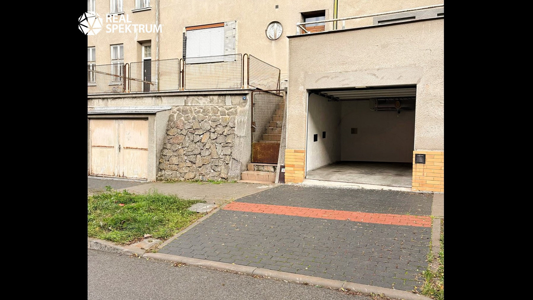 Prodej garáže 17 m2 na vlastním pozemku, ul. Viniční, Brno Židenice – fotografie 3