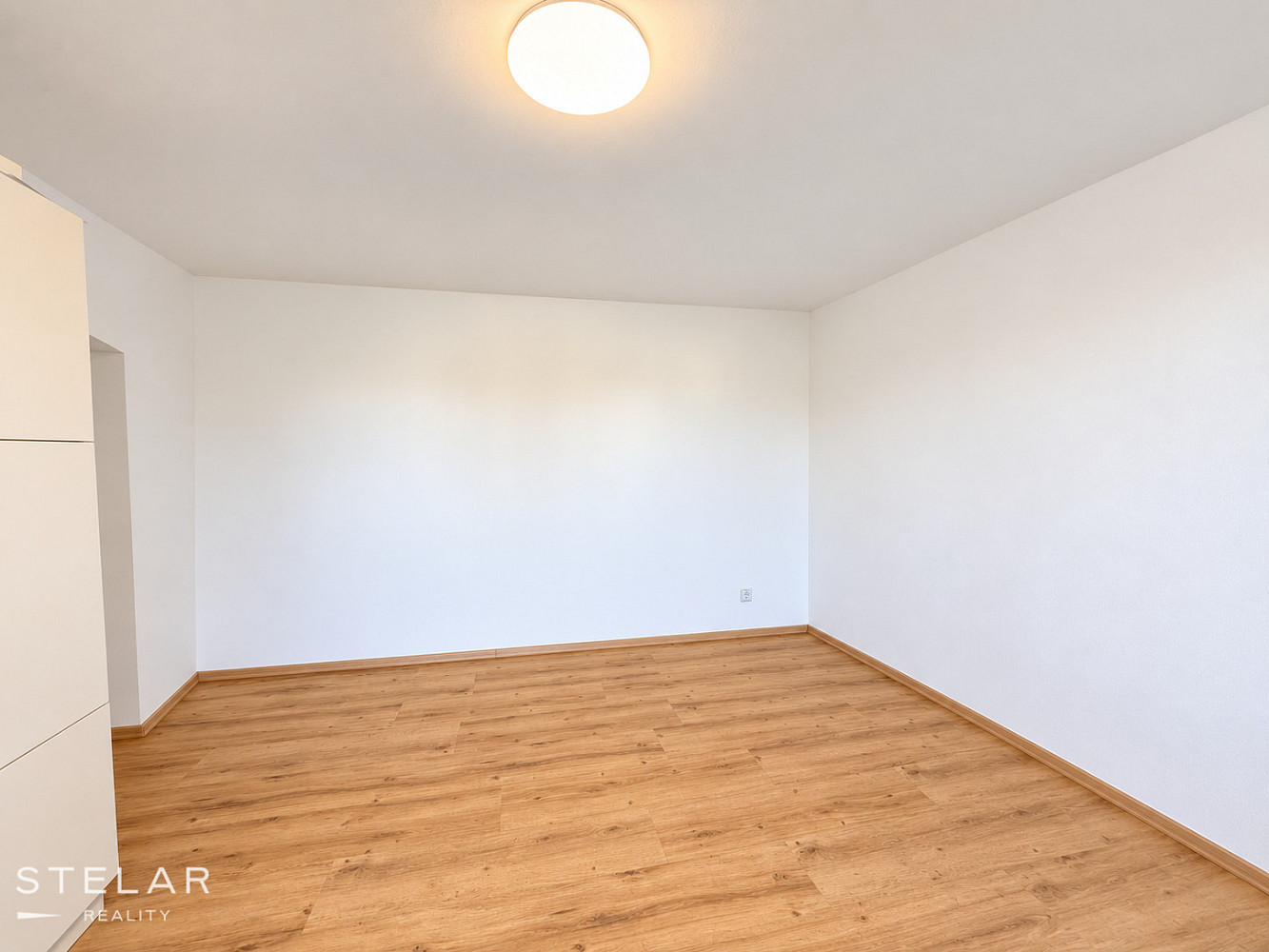 Pronájem bytu 1+kk 33 m² – fotografie 2