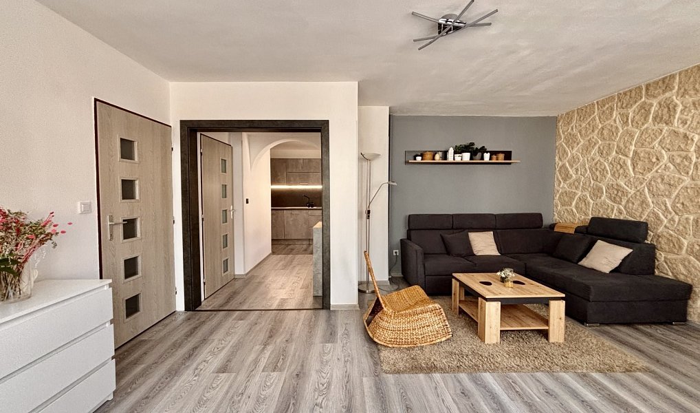Prodej domu 198 m² s pozemkem 147 m², Rousínov – náhled fotky 26