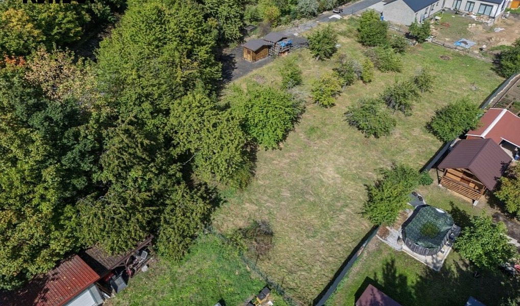 Prodej stavebního pozemku 1 017 m², Jirkov – náhled fotky 3