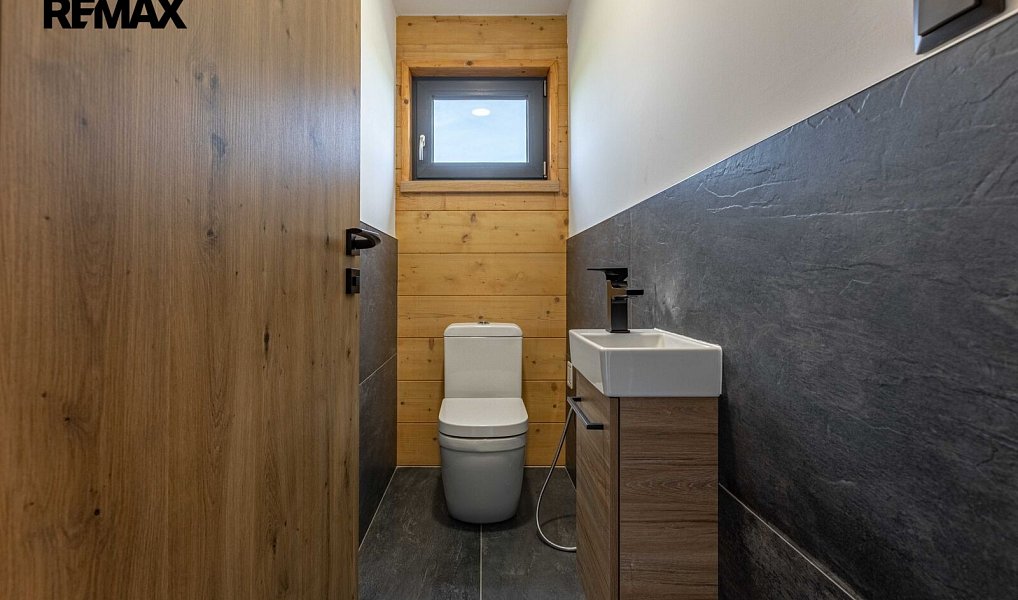 Prodej domu 153 m² s pozemkem 1 087 m², Vacov – náhled fotky 26