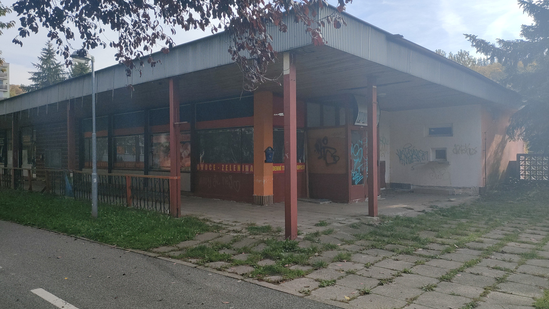 Prodej obchodních prostor 300 m²