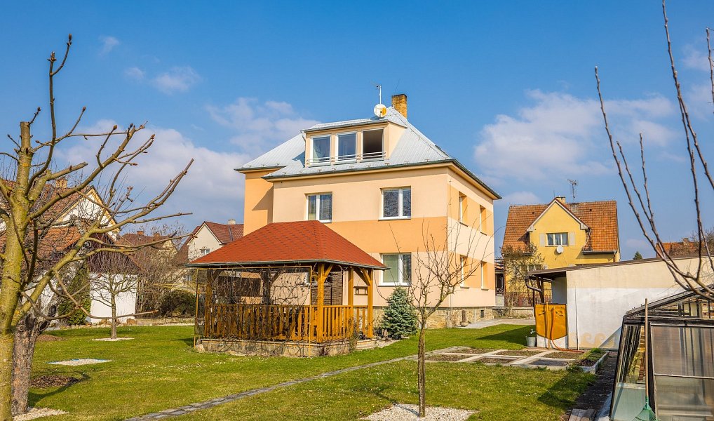Prodej domu 216 m² s pozemkem 1 311 m², Bechyně – náhled fotky 2