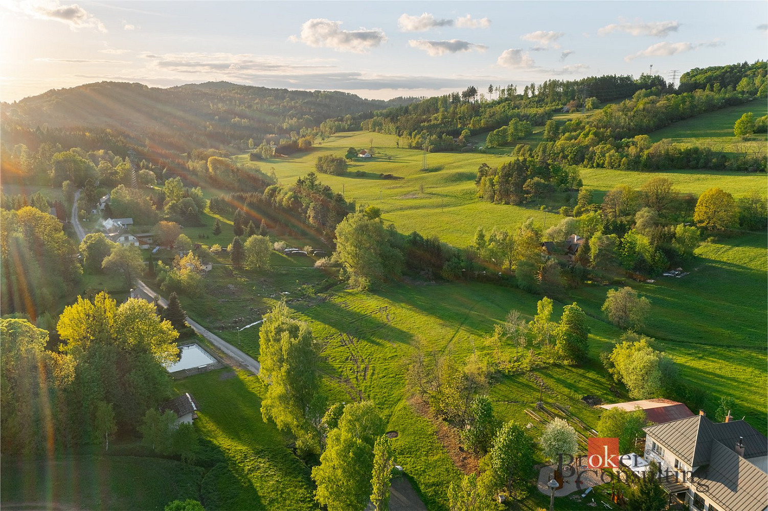 Prodej stavebního pozemku 1 441 m² – fotografie 2
