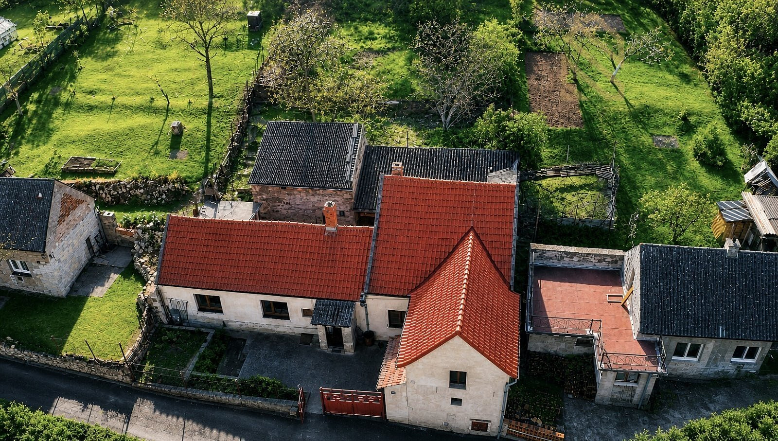 Prodej domu 218 m² s pozemkem 218 m² — photo 2