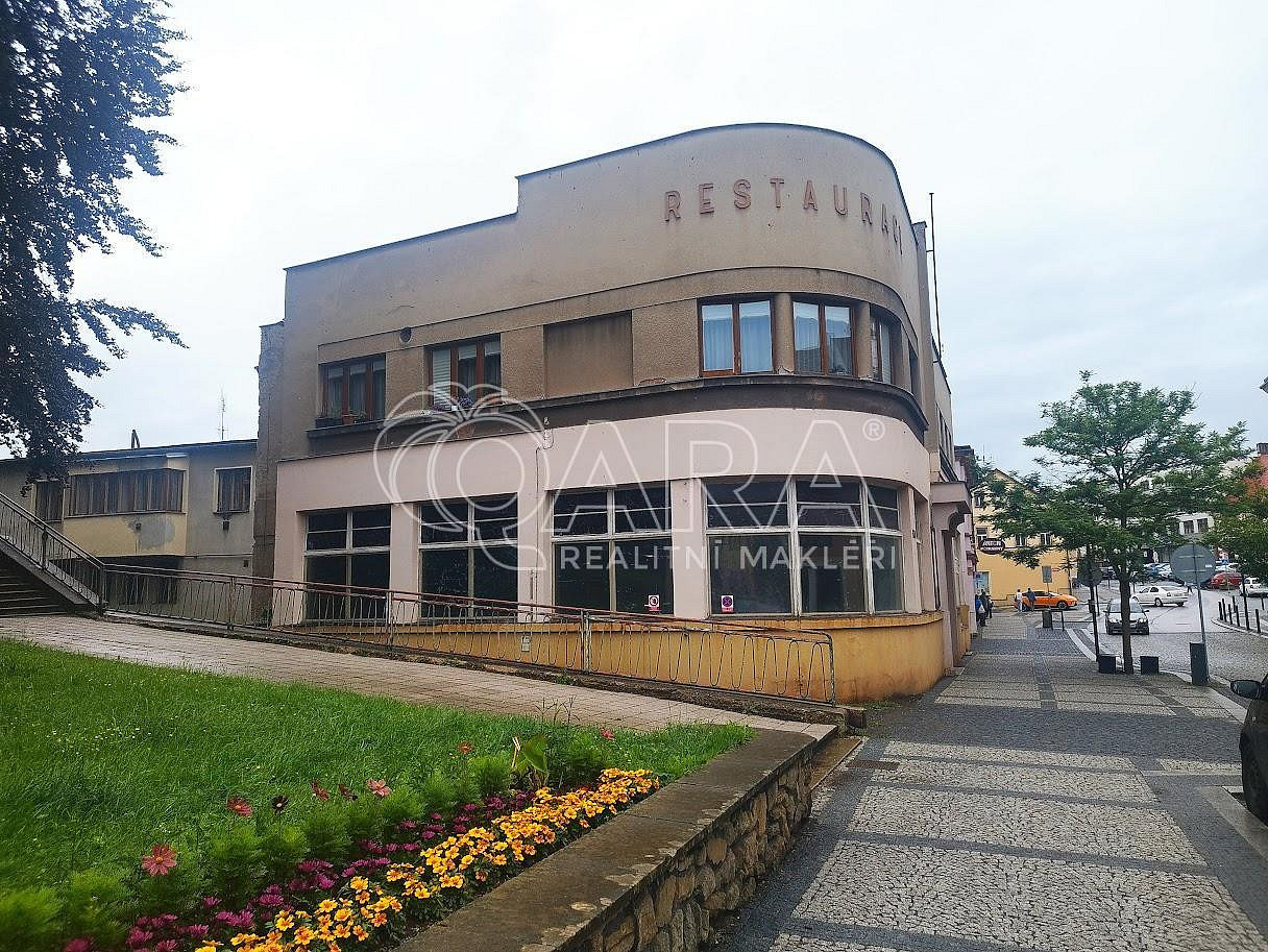 Prodej komerčního objektu (jiného typu) 675 m²