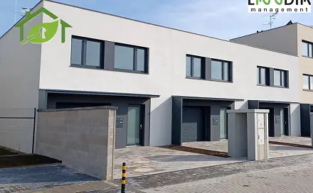 Prodej domu 132 m² s pozemkem 214 m², Praha 9 - Kyje