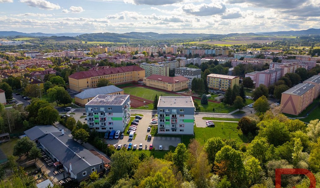 Prodej bytu 3+kk 94 m², Ostrov – náhled fotky 35