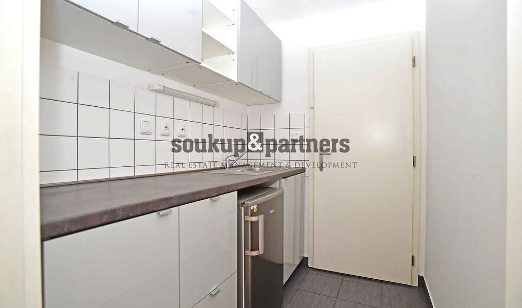 Pronájem kanceláře 210 m², Praha – náhled fotky 11