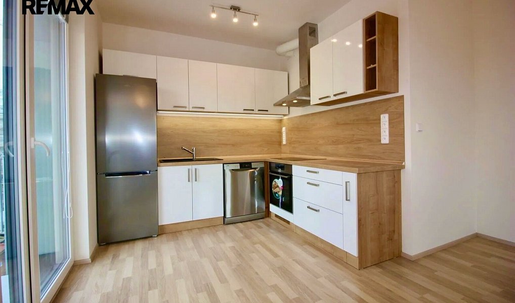 Pronájem bytu 2+kk 67 m², Liberec – náhled fotky 3