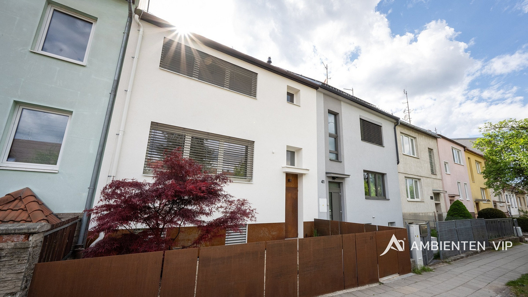 Prodej domu 211 m² s pozemkem 345 m²
