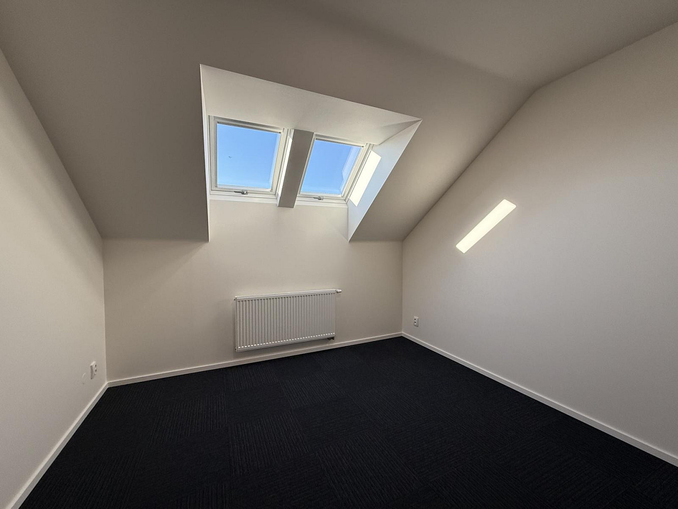Pronájem kanceláře 13 m² – fotografie 2