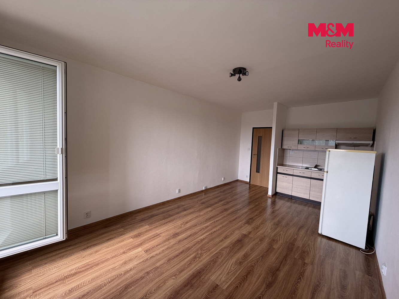 Pronájem bytu 1+kk 28 m² - Widok 3