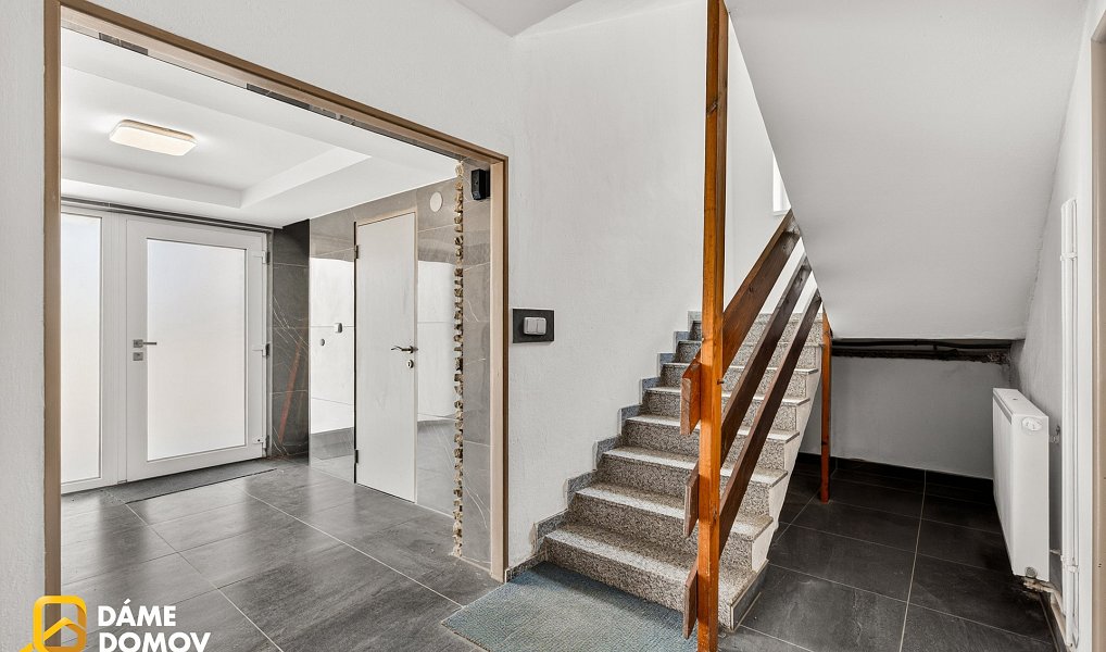 Prodej domu 262 m² s pozemkem 491 m², Luhačovice – náhled fotky 2