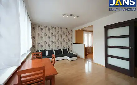 Prodej bytu 4+1 86 m², Mikulášská, Krnov - Pod Bezručovým vrchem, okres Bruntál