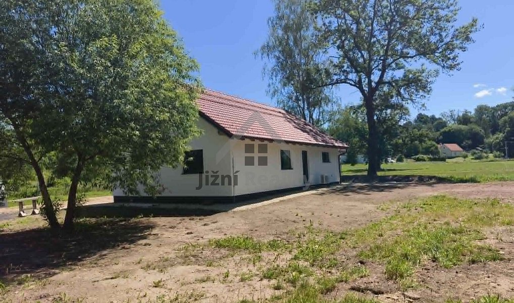 Prodej domu 120 m² s pozemkem 1 300 m², Horní Stropnice – náhled fotky 20