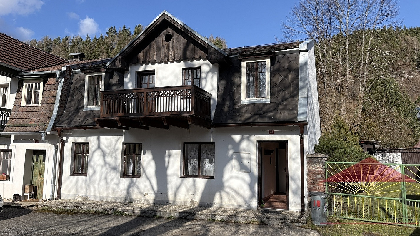 Pronájem domu 130 m² s pozemkem 271 m²