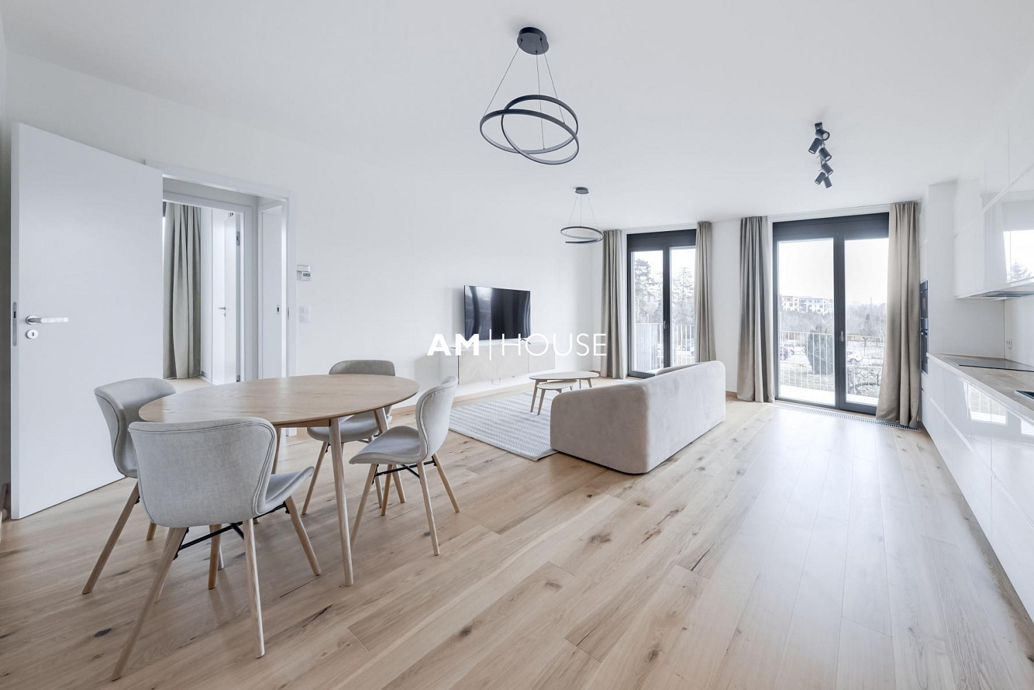 Pronájem bytu 3+kk 90 m²