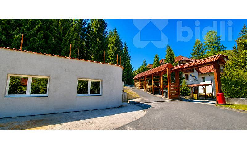 Pronájem komerčního objektu (jiného typu) 118 m² – fotografie 2