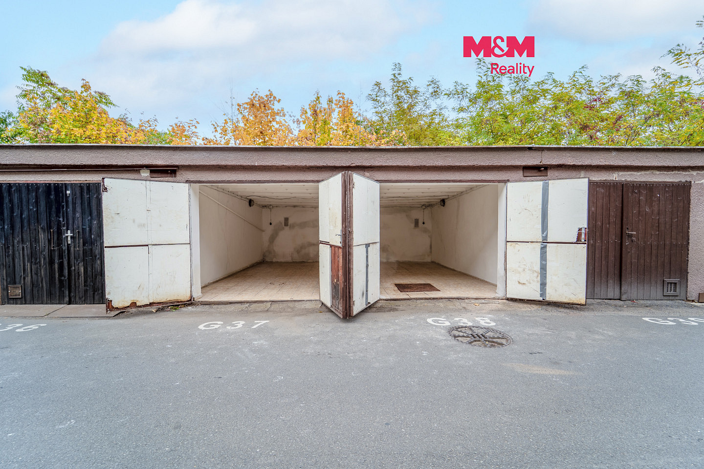 Prodej dvojgaráže, 30 m2, Plzeň, ul. Edvarda Beneše