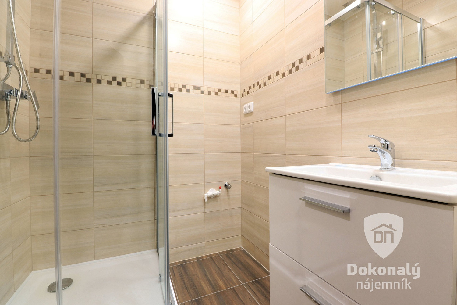 Pronájem bytu 1+kk 27 m² — photo 3